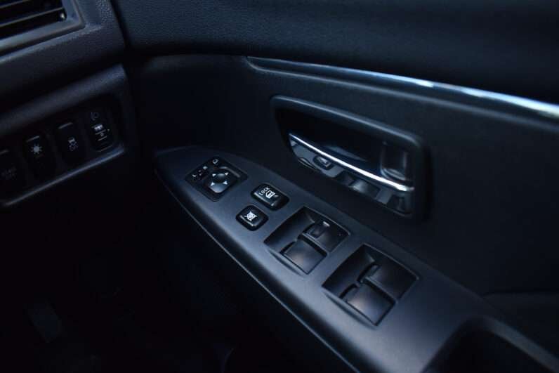 Used 2016 Mitsubishi RVR ROADEST
