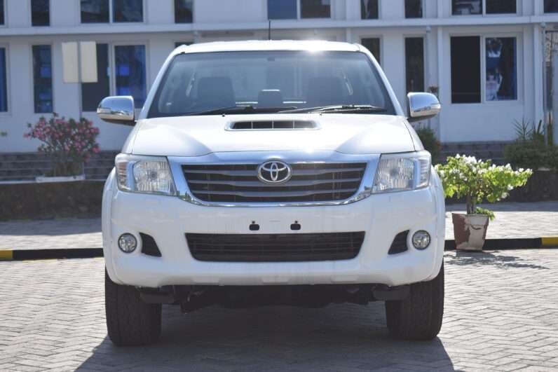 Used 2016 Toyota HILUX INVINCIBLE