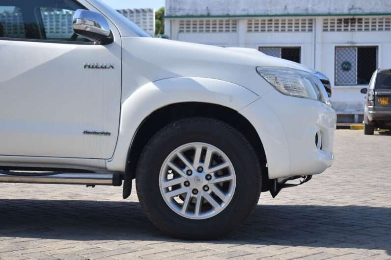 Used 2016 Toyota HILUX INVINCIBLE
