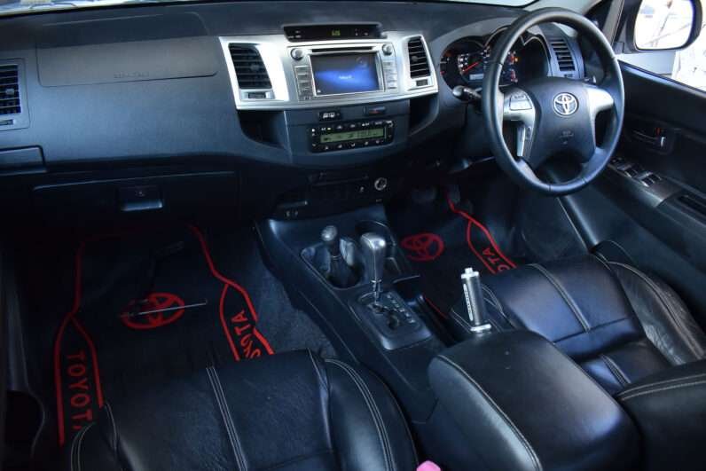 Used 2016 Toyota HILUX INVINCIBLE