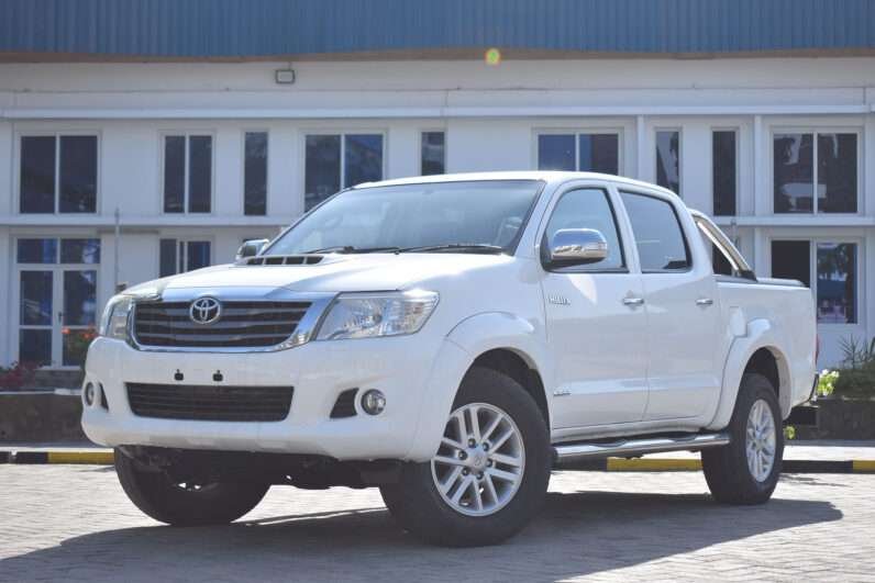 Used 2016 Toyota HILUX INVINCIBLE