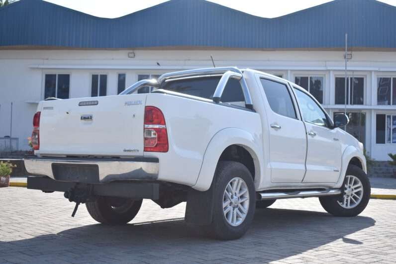 Used 2016 Toyota HILUX INVINCIBLE