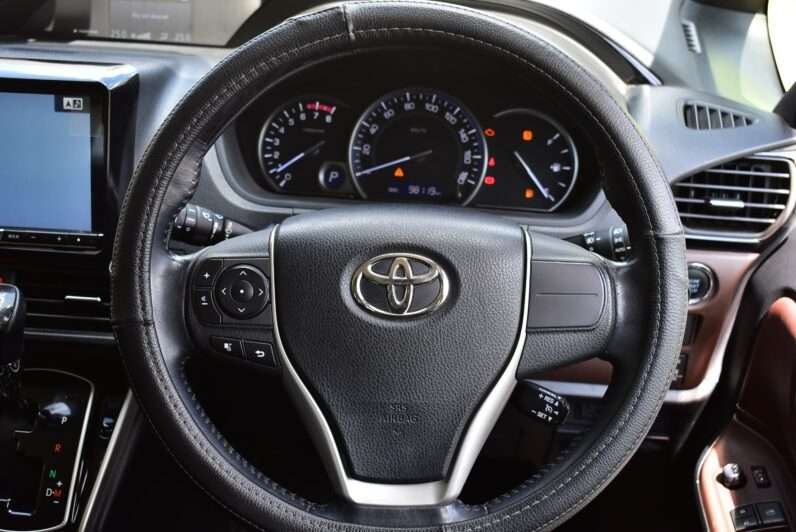 Used 2016 Toyota ESQUIRE