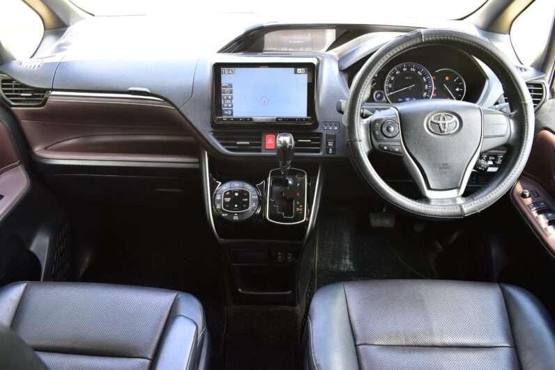 Used 2016 Toyota ESQUIRE