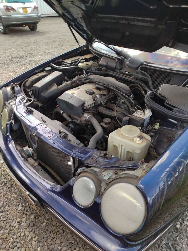 Local Used 2001 Mercedes E200