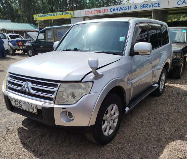 Local Used 2009 Mitsubishi PAJERO EXCEED