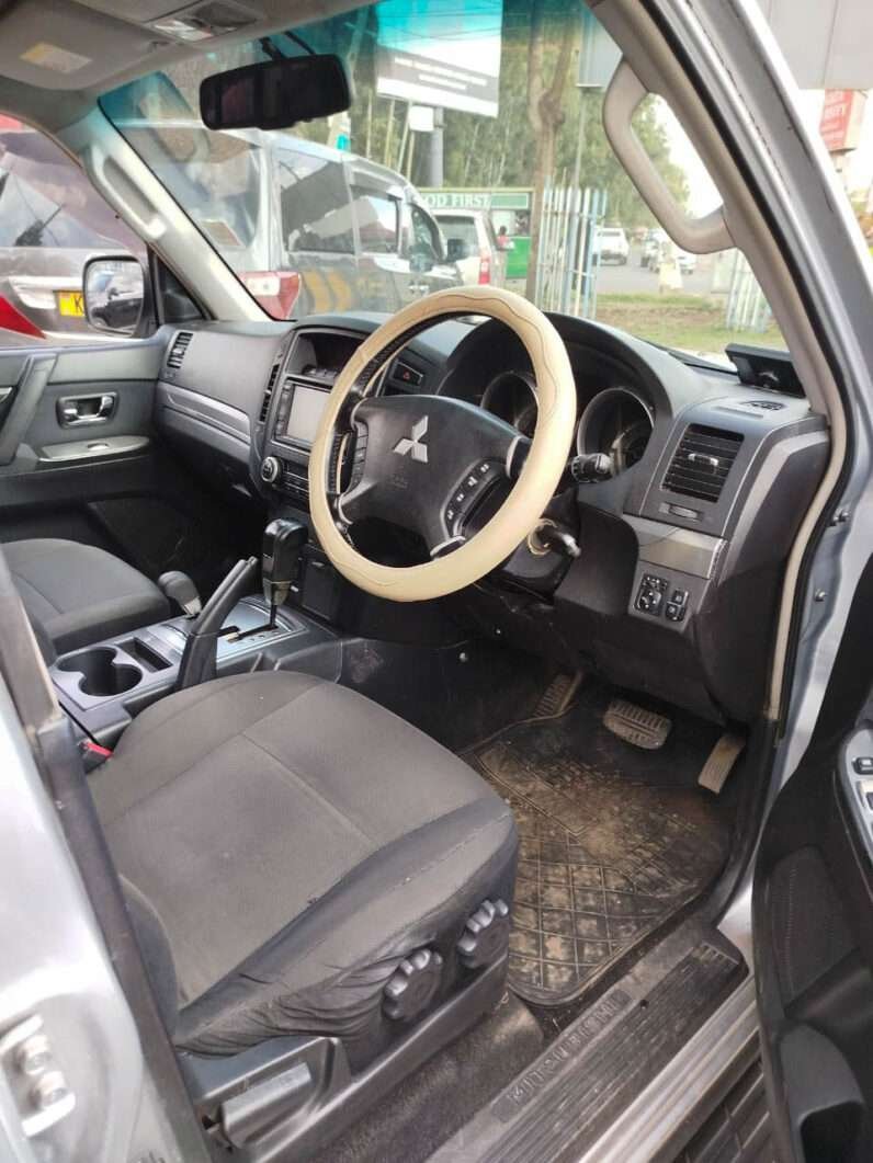Local Used 2009 Mitsubishi PAJERO EXCEED