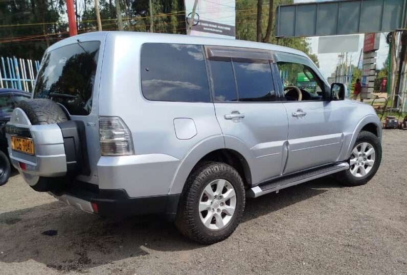 Local Used 2009 Mitsubishi PAJERO EXCEED