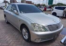 Local Used 2005 Toyota Crown